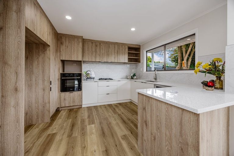 Photo of property in 114 Old Wairoa Road, Papakura, 2110