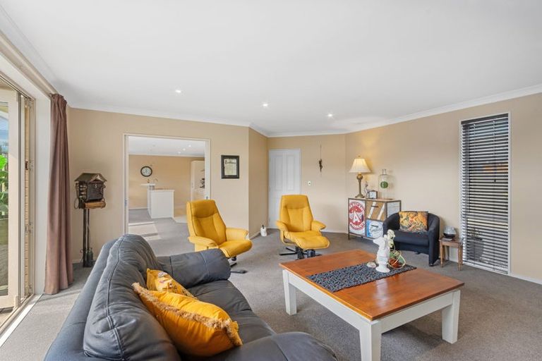 Photo of property in 7 Shield Place, Halswell, Christchurch, 8025