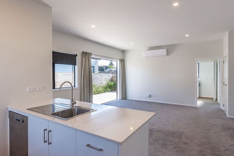 Photo of property in 21c Margaret Road, Raumati Beach, Paraparaumu, 5032
