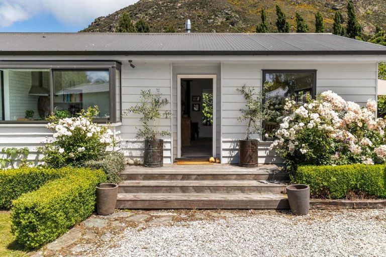 Photo of property in 7 Kawarau Place, Frankton, Queenstown, 9300