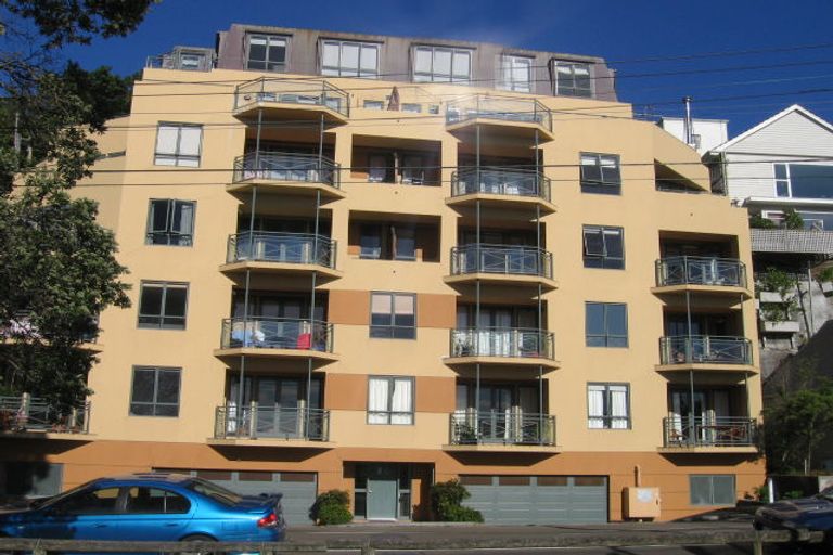 Photo of property in 11/80 Salamanca Road, Kelburn, Wellington, 6012