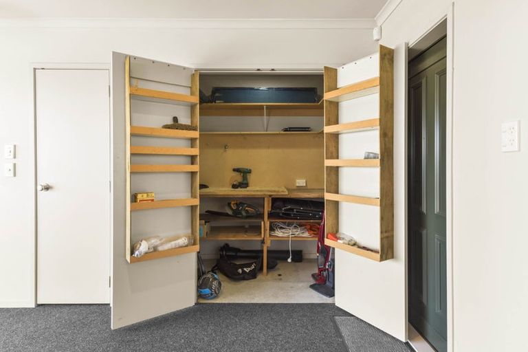 Photo of property in 8 Jelas Road, Red Beach, 0932