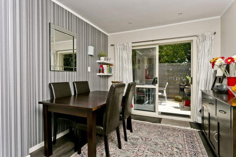 Photo of property in 1/2 Morice Place, Torbay, Auckland, 0630