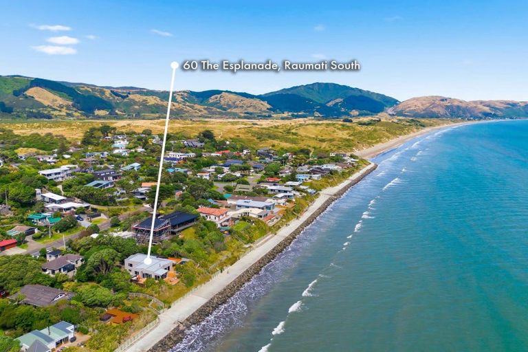 Photo of property in 60 The Esplanade, Raumati South, Paraparaumu, 5032