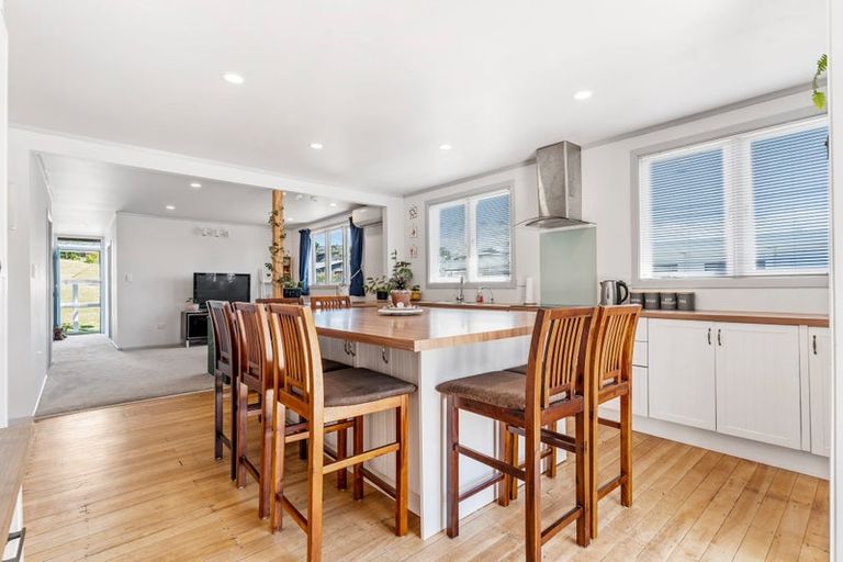 Photo of property in 21 Sundown Avenue, Manly, Whangaparaoa, 0930