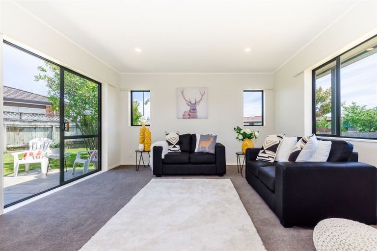 Photo of property in 16 Beachwater Grove, Paraparaumu Beach, Paraparaumu, 5032