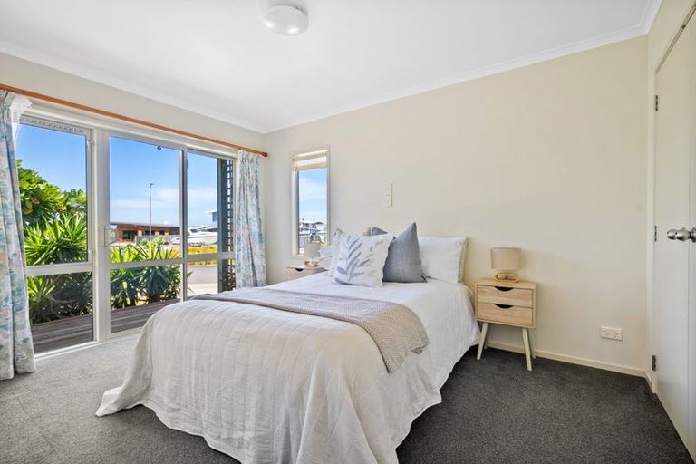 Photo of property in 43 Tuturu View, Ruakaka, 0116