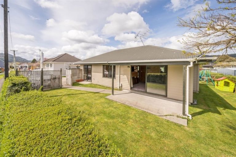 Photo of property in 14a Thackeray Street, Trentham, Upper Hutt, 5018