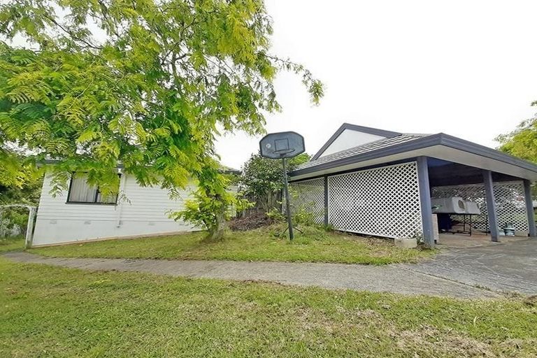 Photo of property in 16 Mallard Place, Unsworth Heights, Auckland, 0632
