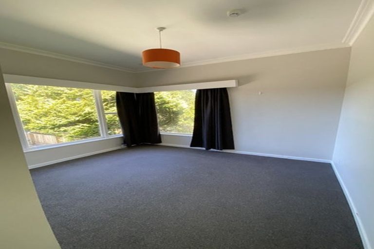 Photo of property in 62 Kelburn Parade, Kelburn, Wellington, 6012