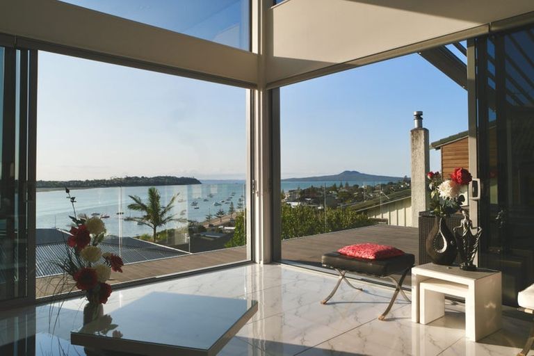 Photo of property in 16 Bucklands Beach Road, Bucklands Beach, Auckland, 2012