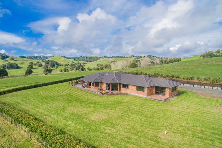 Photo of property in 66 Paparoa Road, Mangapai, Whangarei, 0178