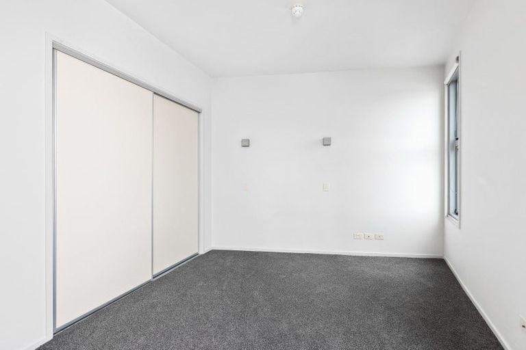 Photo of property in 711/11 Tamariki Avenue, Kelston, Auckland, 0602