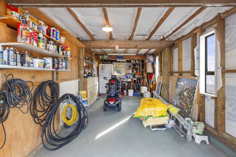 Photo of property in 51 Wallis Street, Raglan, 3225