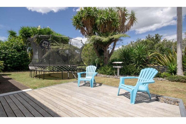 Photo of property in 33 Rarere Terrace, Kerikeri, 0230