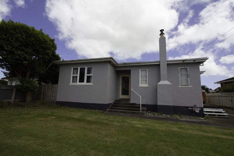 Photo of property in 29 Campbell Street, Hawera, 4610