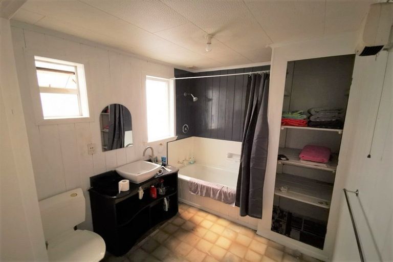 Photo of property in 23 Tennyson Street, Dannevirke, 4930