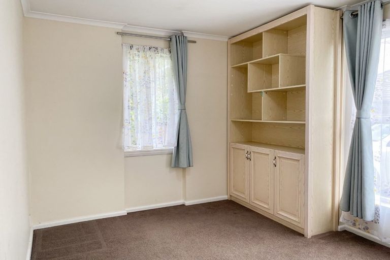 Photo of property in 5 Nyton Place, Bryndwr, Christchurch, 8053