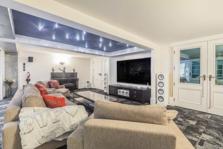 Photo of property in 9 Karori Crescent, Orakei, Auckland, 1071