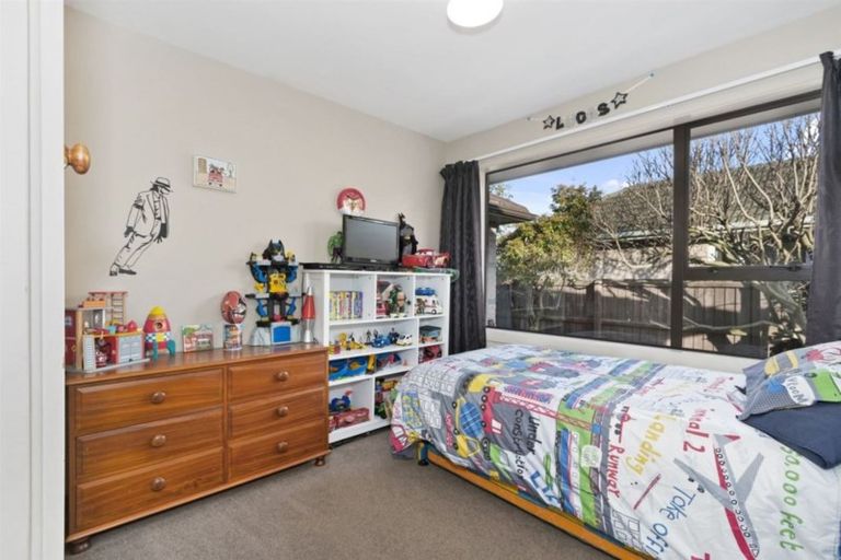 Photo of property in 11 Quebec Place, Wainoni, Christchurch, 8061