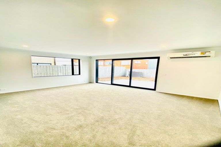 Photo of property in 40 Samuel Marsden Place, Whenuapai, Auckland, 0618