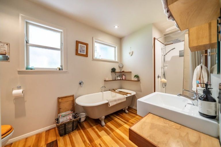 Photo of property in 121 Wainuiomata Road, Wainuiomata, Lower Hutt, 5014