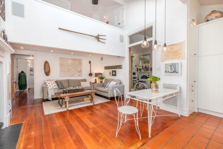 Photo of property in 31 Huanui Street, Ranui, Porirua, 5024