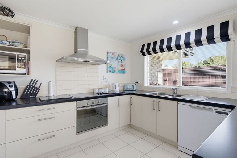 Photo of property in 63b Malta Crescent, Katikati, 3129