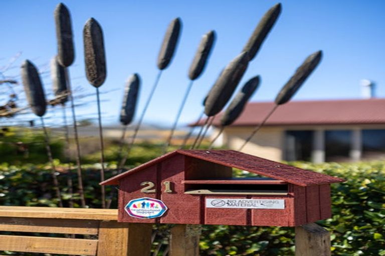 Photo of property in 21 Kitakita Grove, Motueka, 7120