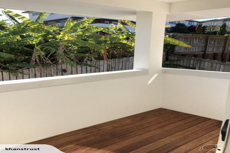 Photo of property in 30 Vireya Court, Goodwood Heights, Auckland, 2105