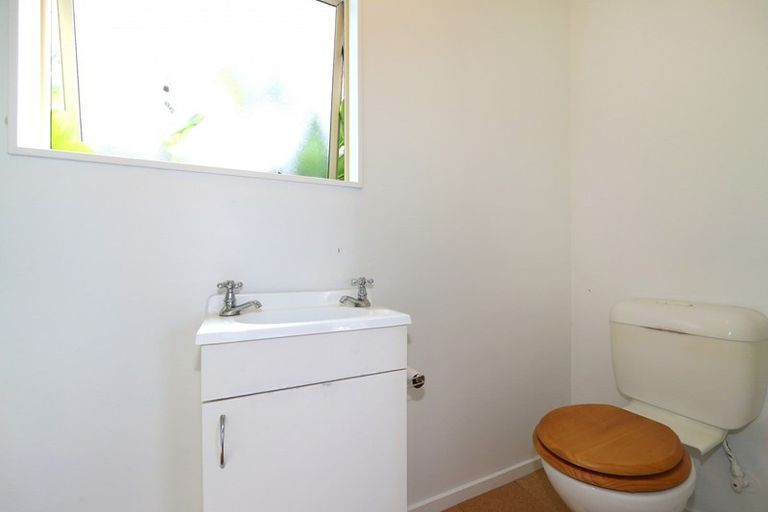 Photo of property in 11-13 Kuku Street, Te Awanga, 4102