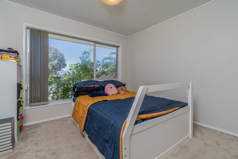 Photo of property in 19 Innismara Avenue, Wattle Downs, Auckland, 2103