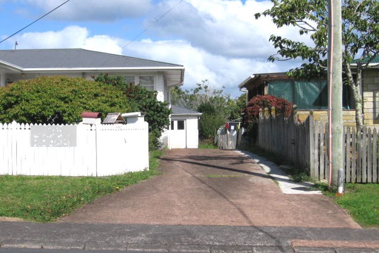 Photo of property in 36 Strid Road, Te Atatu South, Auckland, 0610