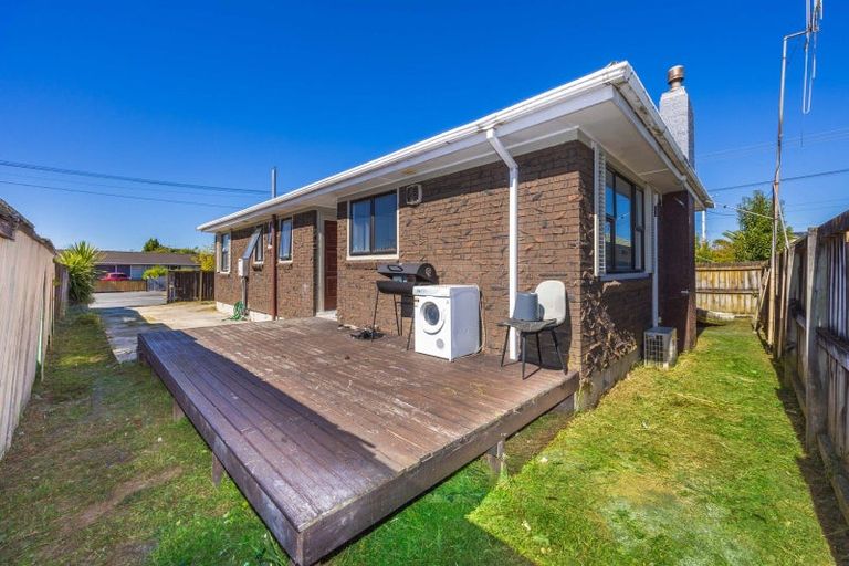 Photo of property in 1 Thornton Place, Melville, Hamilton, 3206