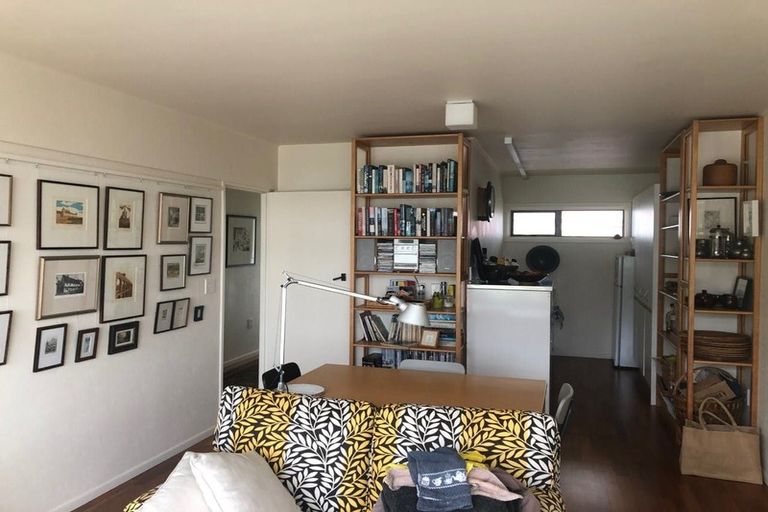 Photo of property in 4 Claremont Grove, Mount Victoria, Wellington, 6011