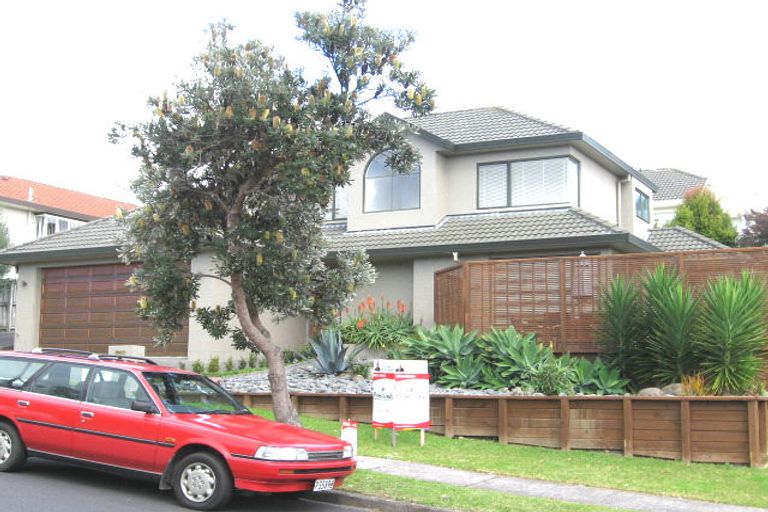 Photo of property in 1/19 Simmental Crescent, Somerville, Auckland, 2014