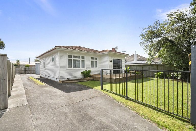Photo of property in 65 Botanical Road, Takaro, Palmerston North, 4412