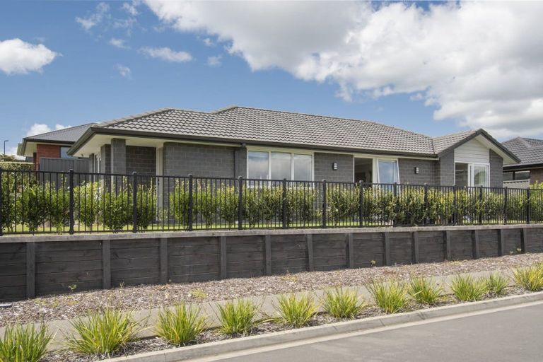 Photo of property in 66 Sentinel Avenue, Omokoroa, 3114