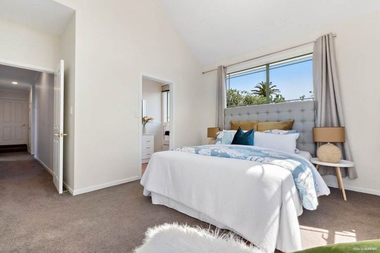 Photo of property in 243a Hill Road, The Gardens, Auckland, 2105