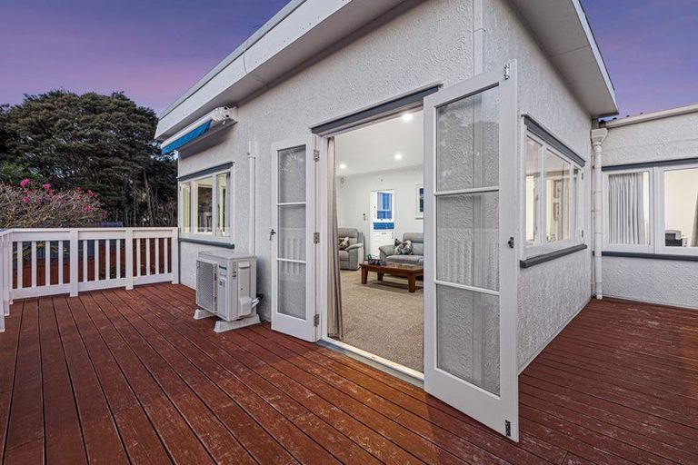 Photo of property in 105 Glendhu Road, Bayview, Auckland, 0629