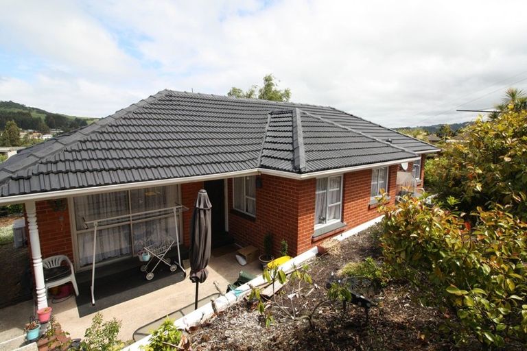 Photo of property in 27 Waldron Crescent, Green Island, Dunedin, 9018