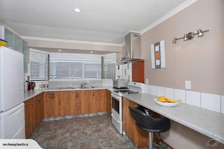 Photo of property in 43 Cedar Crescent, Feilding, 4702