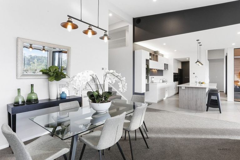 Photo of property in 182 Scenic Drive, Titirangi, Auckland, 0604