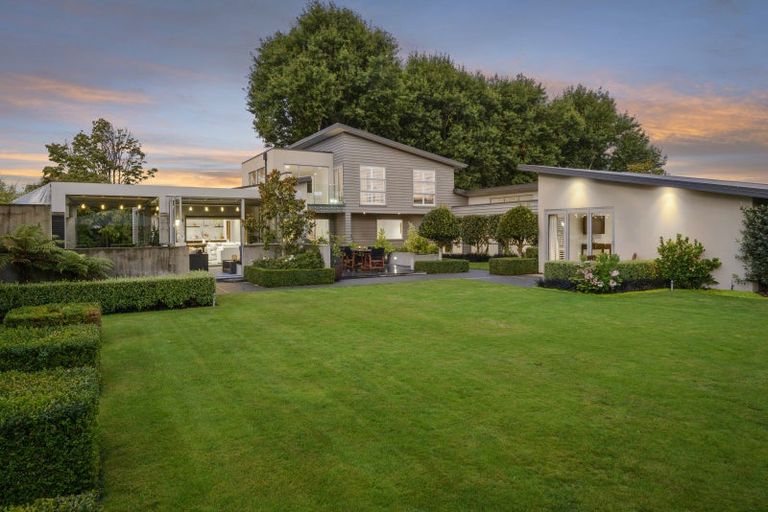 Photo of property in 1 Westall Lane, Avonhead, Christchurch, 8042