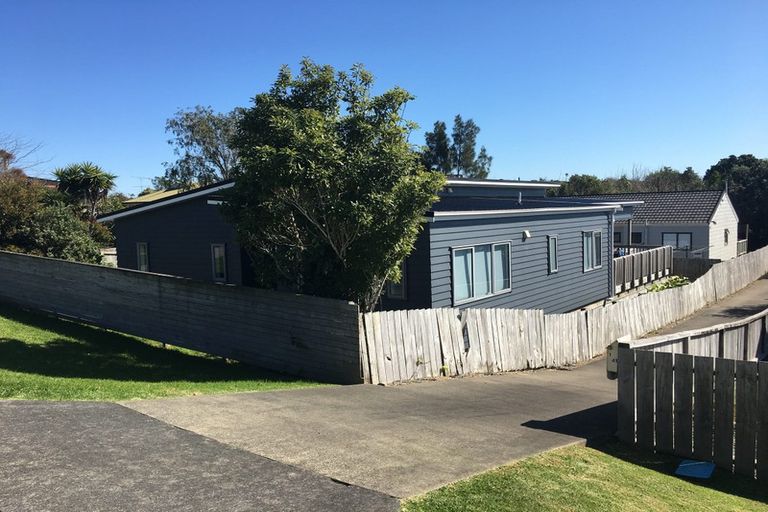 Photo of property in 39a Bay Street, Red Beach, 0932