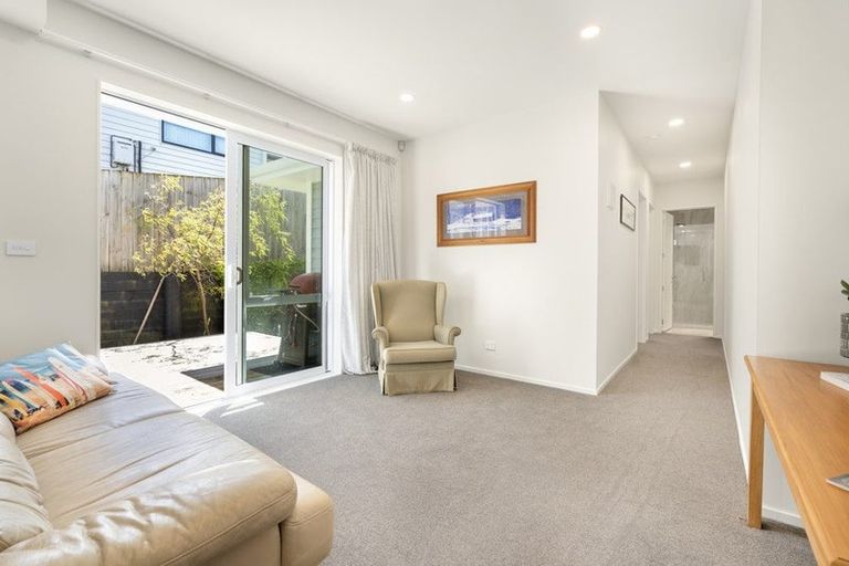 Photo of property in 18 Kahu Close, Orewa, 0931