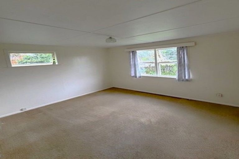 Photo of property in 412 Huia Place, Camberley, Hastings, 4120