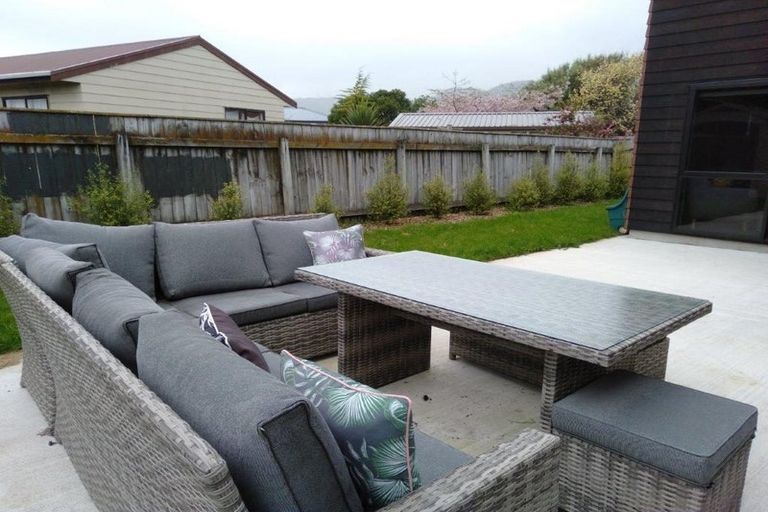 Photo of property in 35 Gallipoli Place, Paraparaumu, 5032