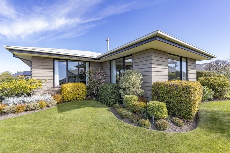 Photo of property in 1 Pimlico Place, Rangiora, 7400