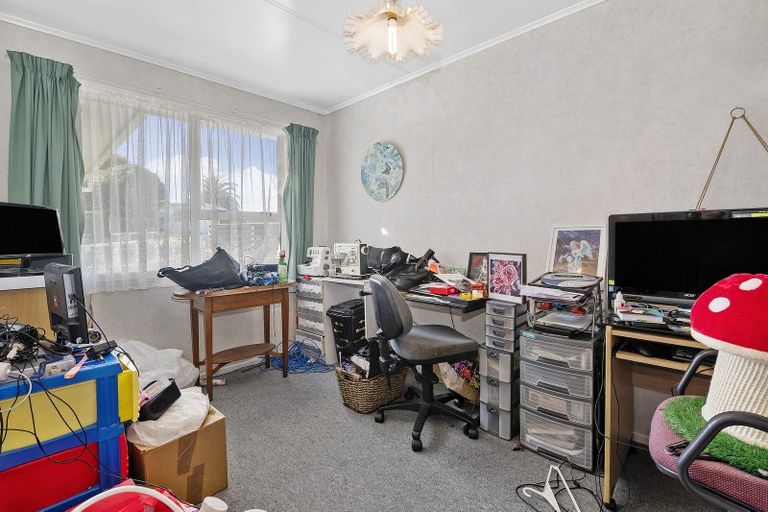 Photo of property in 80 Aotea Crescent, Tokoroa, 3420